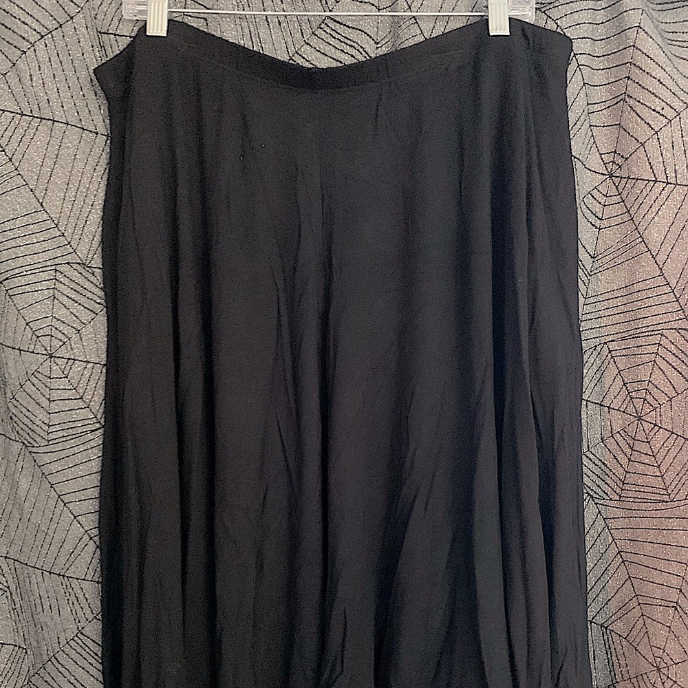 Apt 9 Shark Bite Skirt